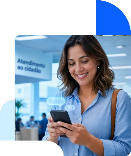 Cidadã utilizando atendimento inteligente pelo celular