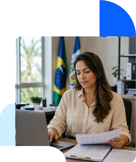 Analista trabalhando na folha de pagamento pública